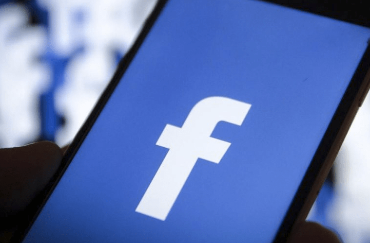 Se caen las plataformas de Facebook Inc en minutos, pero se recupera en horas